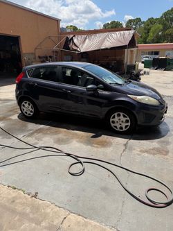 2012 ford fiesta 69k miles carfax in pics