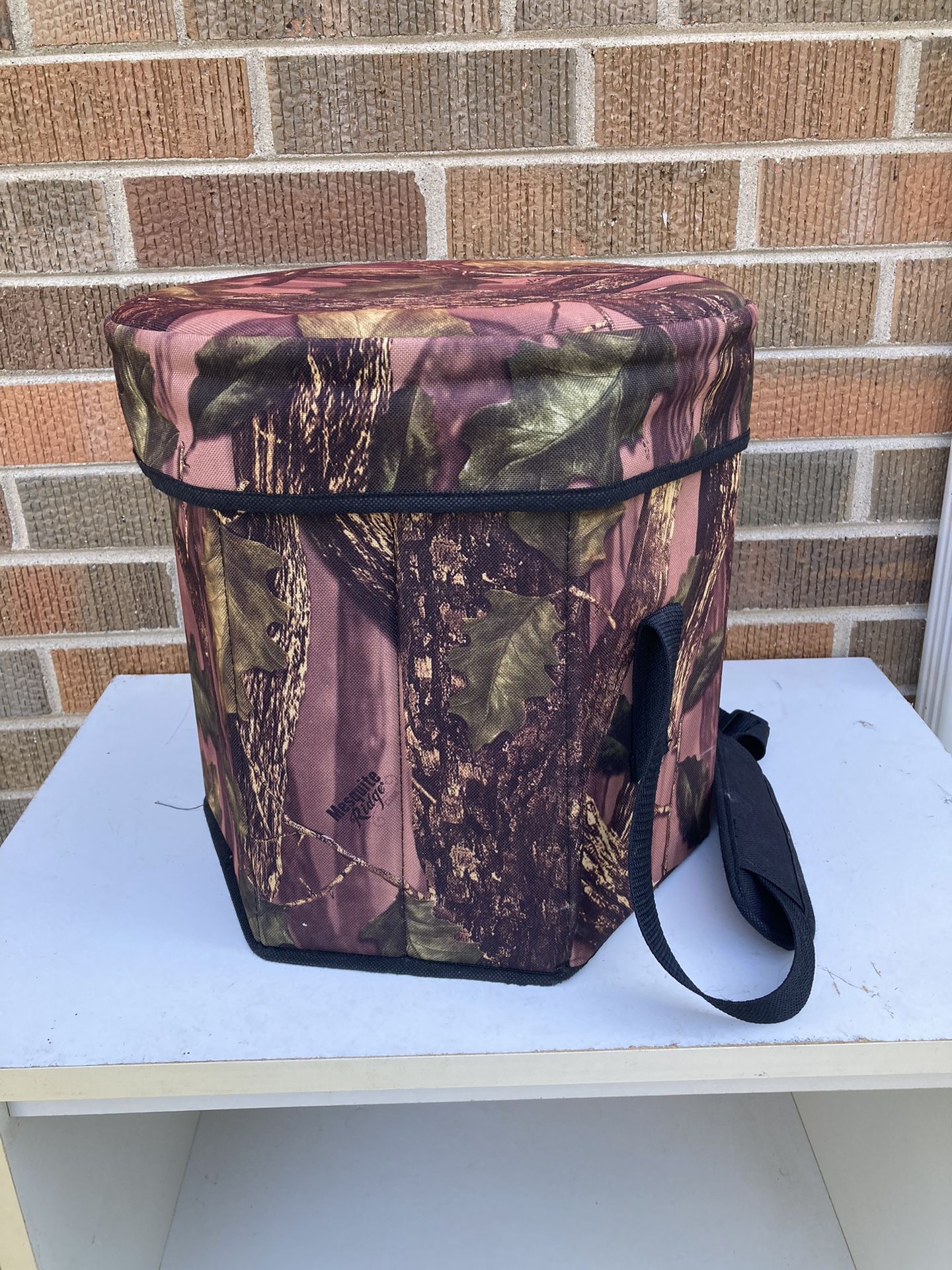 Mesquite Ridge Collapsible Camo Cooler Seat