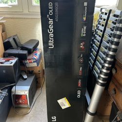 45 Inch UltraGear™ OLED WQHD 240Hz 0.03ms G-Sync Compatible 800R Curved Gaming Monitor with webOS