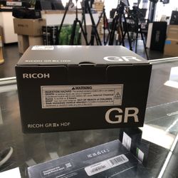 Ricoh GRIIIx HDF