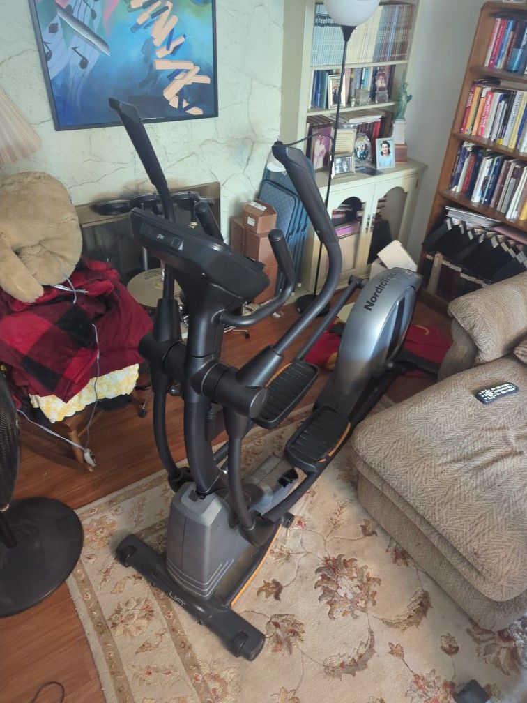 NordicTrack 7.7 Elliptical