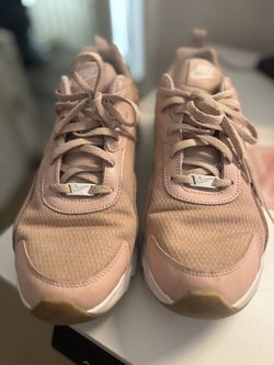 Women’s Nike Shoe