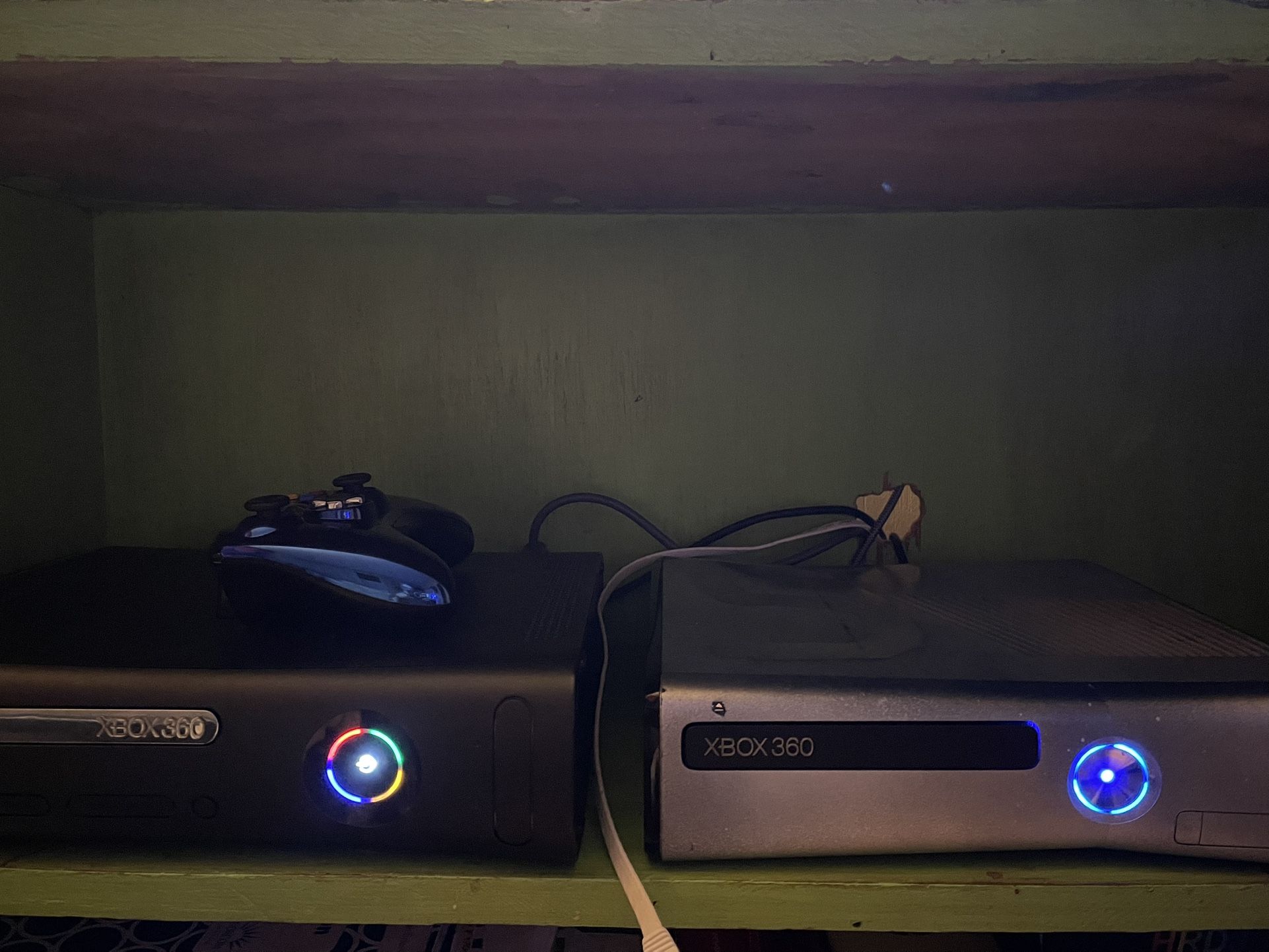 Xbox 360 S | Trinity RGH 3.0 | 250gb HDD | Power Supply | Custom LEDs