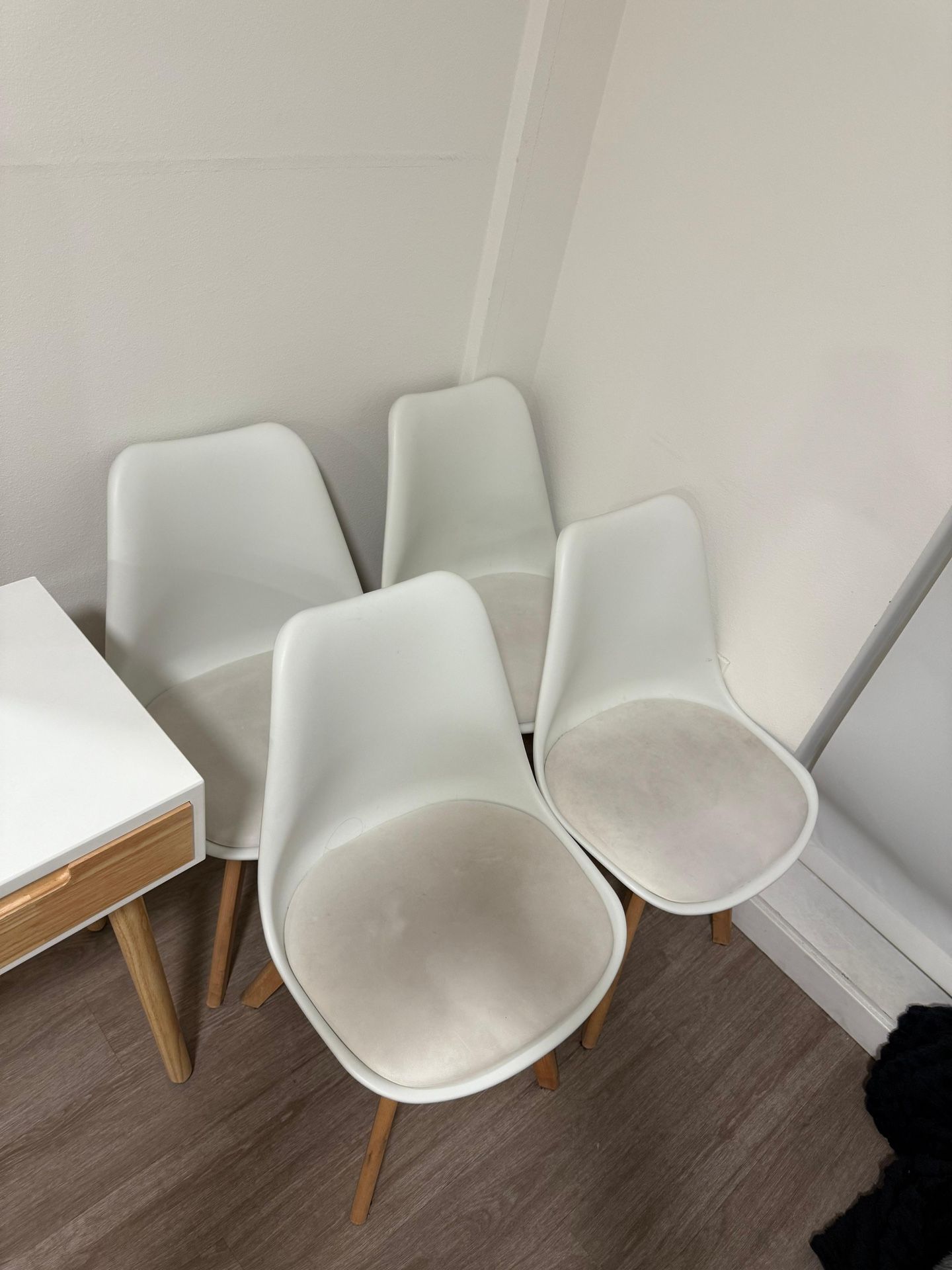 4 Dining chairs $20 set of 4