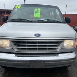 1996 Ford E-350