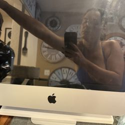 iMac computer 