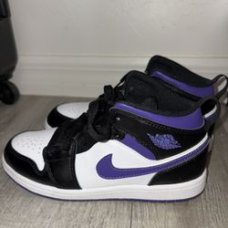  2022 Air Jordan 1 Mid GS 'Dark Iris' 
