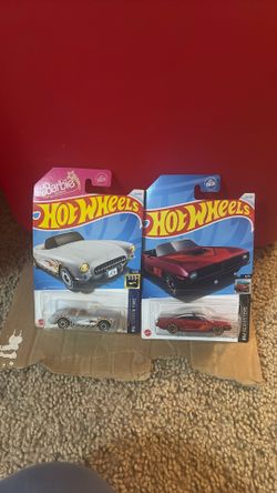Hot Wheels Barbie And Barracuda