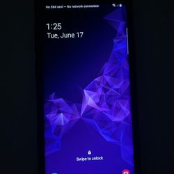Samsung S9 With An Utter Case
