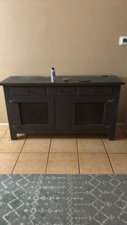 Entertainment center/ storage chest