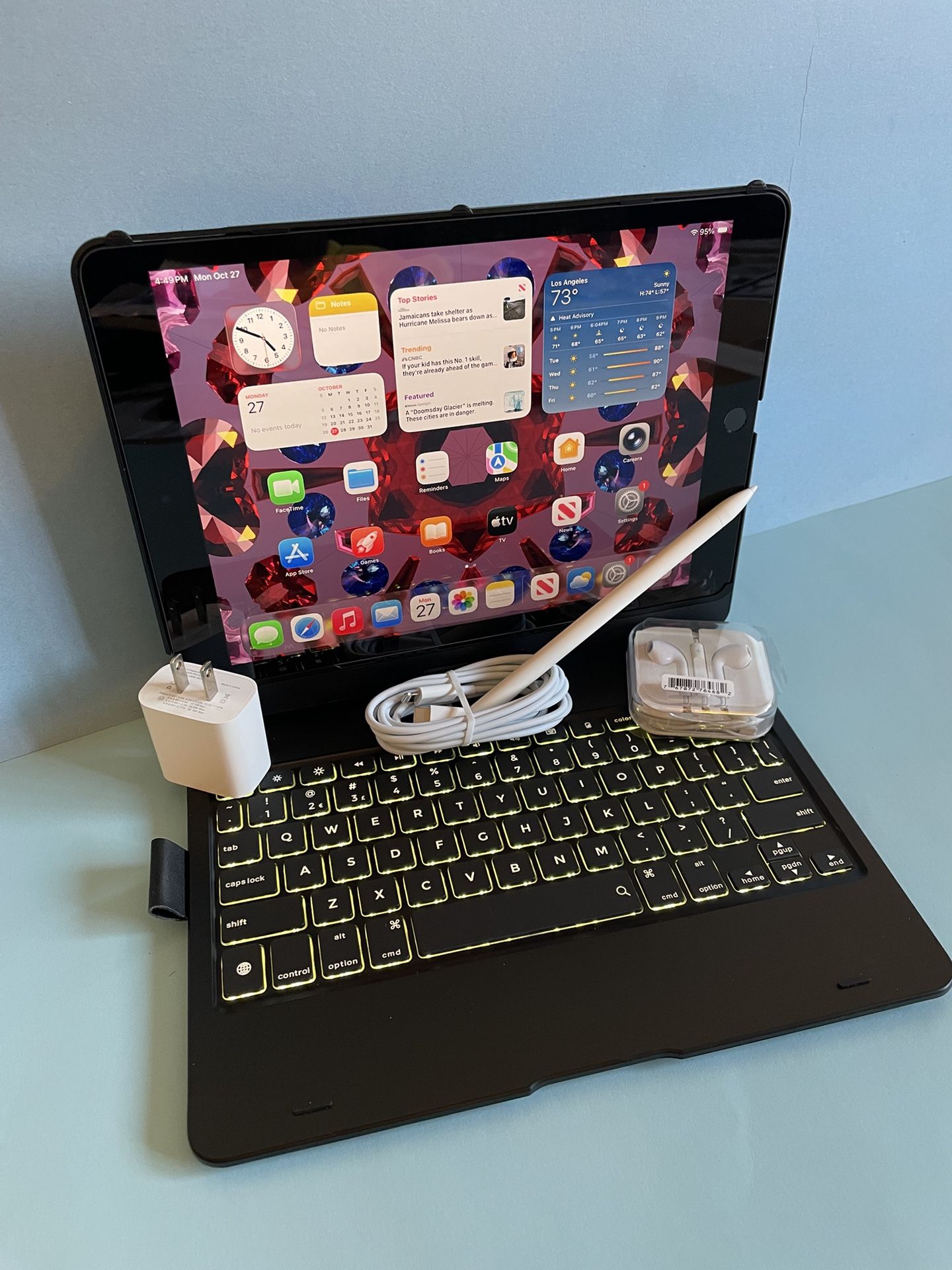 Apple IPad 9th Generation (10.2” Retina /Touch ID /IOS 18/ 2021 Model) 64GB with Pen, Keyboard & Accessories