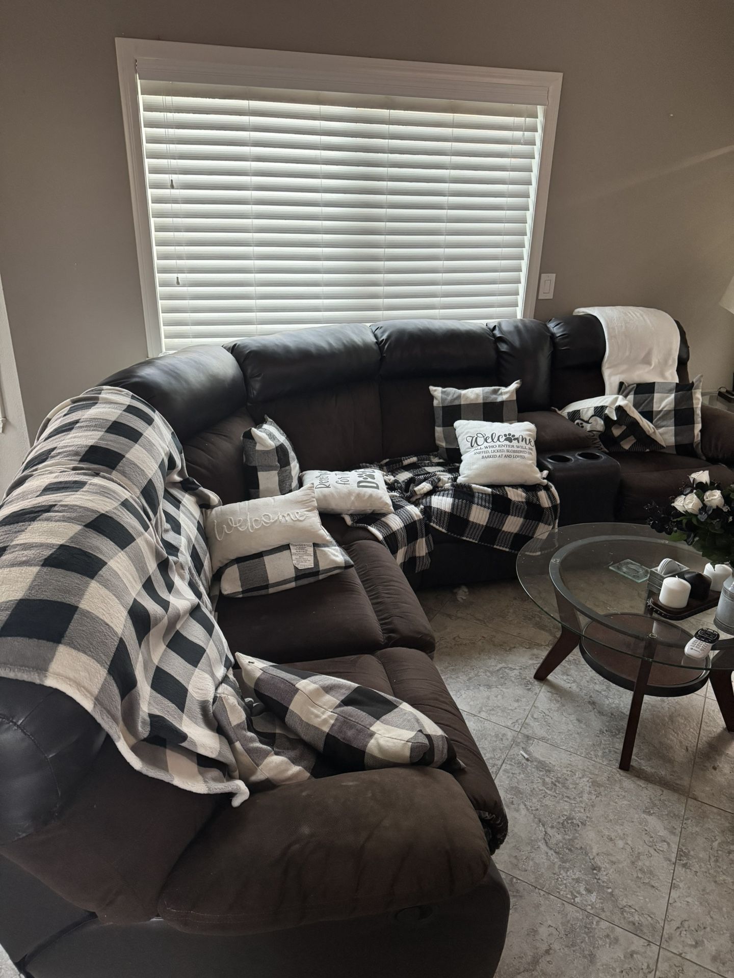 Sofa Recliner With Glass End Tables 