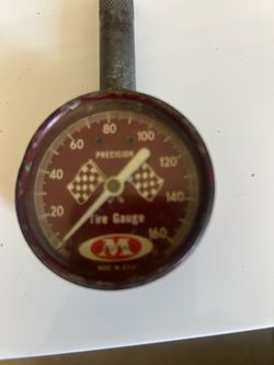 Vintage M ACCU- Gage Presicion  tire gage