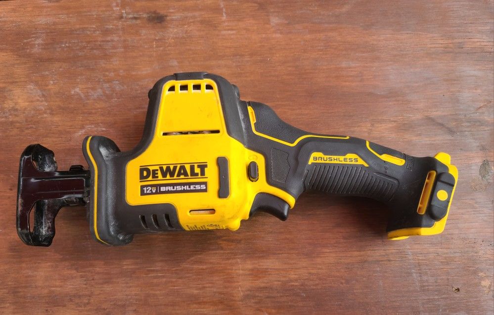 DeWalt XTREME 12V Reciprocating Saw (12v ONLY)