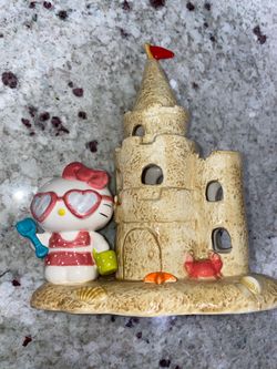 Hello Kitty Sand Castle
