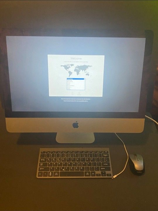Apple iMac 2012 21.5" (1TB) Bundle — Logitech M325S & Bytech Keyboard Included