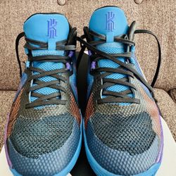 Nike Kyrie Flytrap V GS Tie-Dye Blue Basketball Shoes Youth Size 6Y