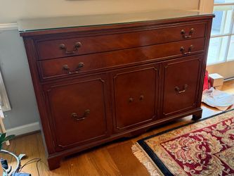 Solid Wood Buffet / Sideboard with Glass Top – Great Storage