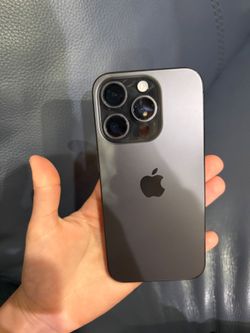 Black iPhone 15 pro