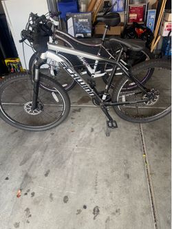 Men’s schwinn mountain bike
