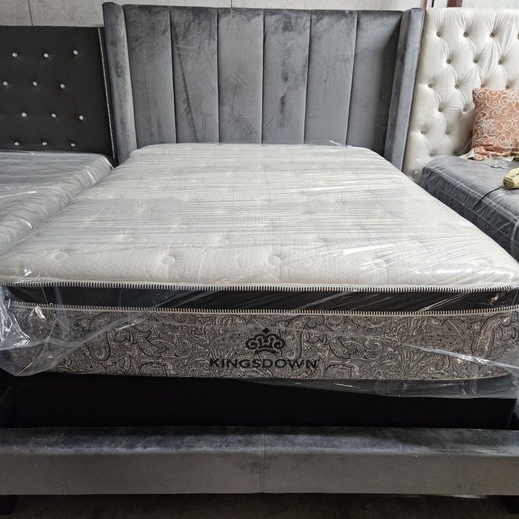 Gray Queen Size Bed With Mattress And Box Spring 
