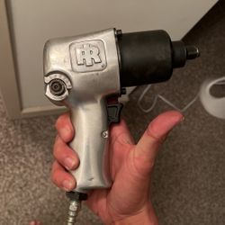 INGERSOLL RAND 1/2" IMPACT WRENCH 231