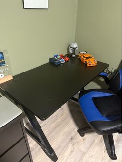 Gaming desk and chair