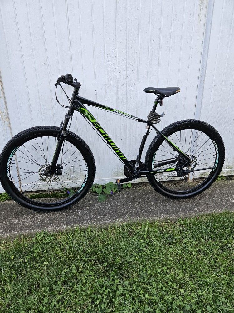 Schwinn 29er Mountain Bike