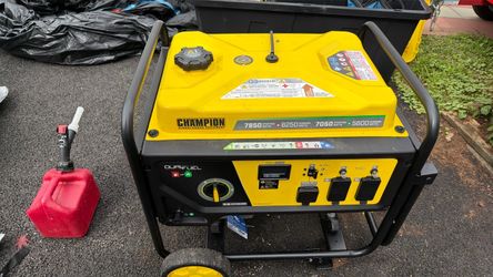 Almost new Champion 6250W, Dual  Fuel Portable Generator.
