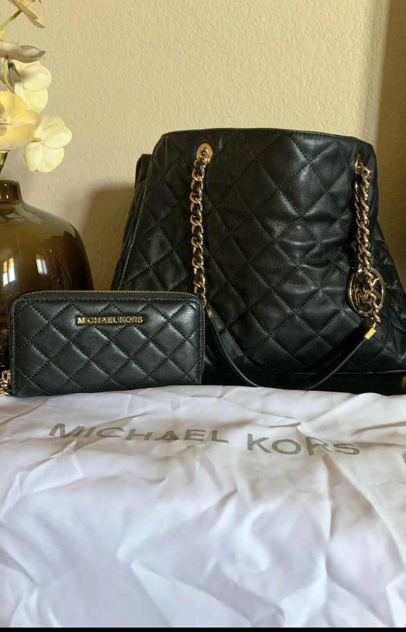 Michael Kors handbag and matching wallet