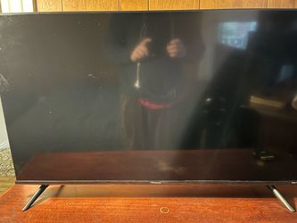 Hisense 4k with Roku 40inch Smart Tv