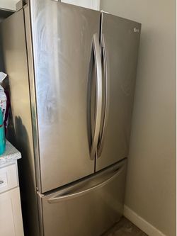 Refrigerator (refrigador)