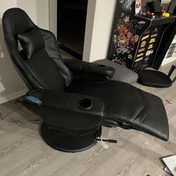 Reclining Massage Chair w Heat