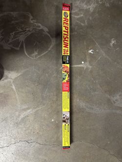 Zoo Med ReptiSun 10.0 T8-HO UVB Fluorescent Reptile Lamp, 24-in
