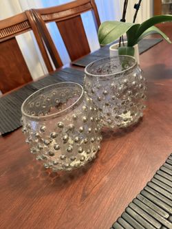 $8 for 2 Pair Of Decorative Vessels Vase Flower Planters Mirror Finish