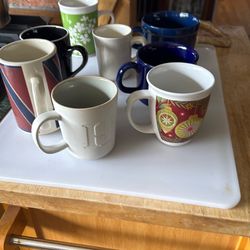 Lot of 8 coffee cups