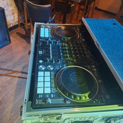 Pioneer  1000 STR SERATO DJ CONTROLLER 