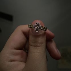 Gold ring (10k)