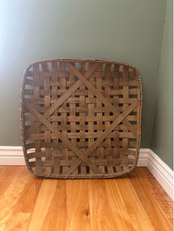 Large tobacco basket