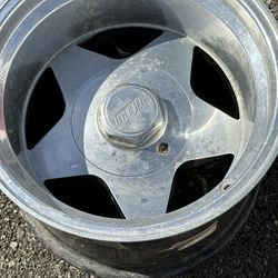 1 Eagle Alloy 16.5” x 11” vintage rim