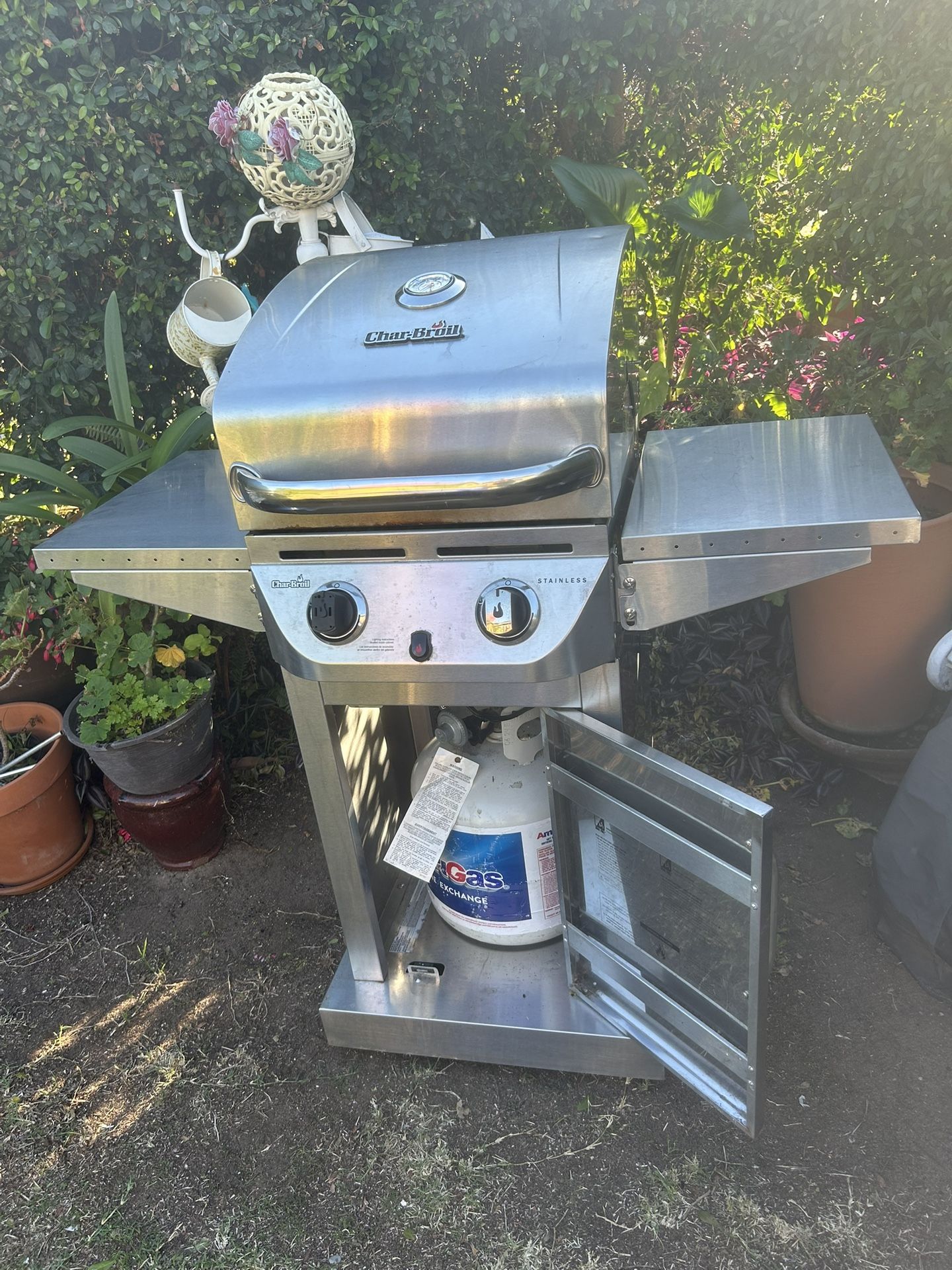 Gas Grill. Compact. Foldable Size For Storage. In Good Working Condition. Test Before You Buy It.  Tank Not Included