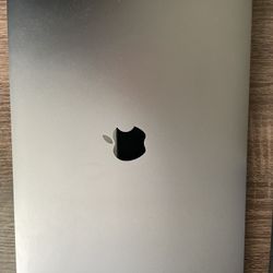 MacBook Air W/ M1 Chip
