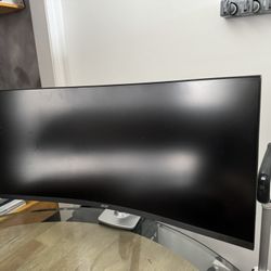 35” Curved LCD Computer Monitor With Mount