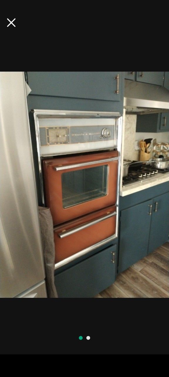 Vintage O'Keefe & Merritt Gas Wall Oven.