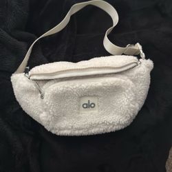 Alo Sherpa Fanny Pack