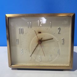 Vintage General Electric Clock Model No. 7H-204