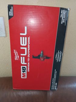 Milwaukee
M18 FUEL 18V Lithium-Ion Brushless Cordless 1/2 in. Mud Mixer (Tool-Only)
