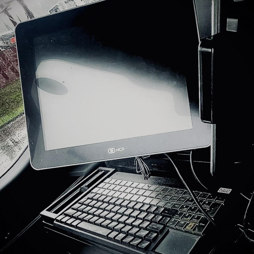 POS Touchscreen Retail System NCR w/ Receipt Printer , Card reader and Barcode scanner