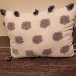 Decrative Throw Pillow