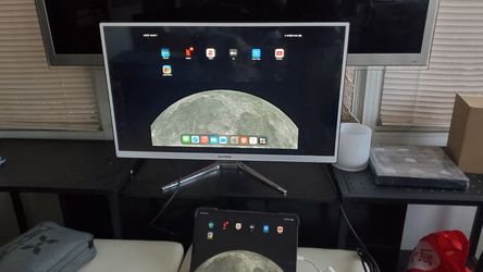 Viotek 32" LED Monitor (3 available)